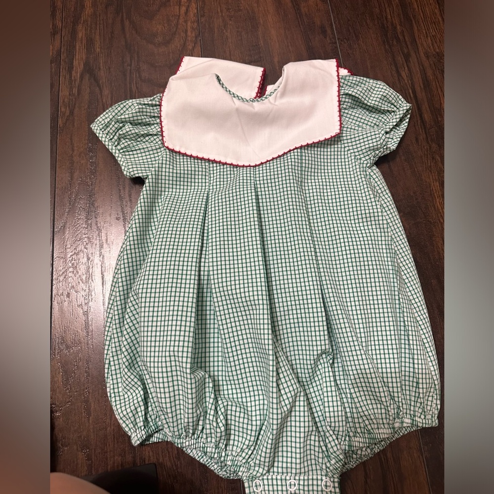 Baby bubble Gingham Green beautiful white collar